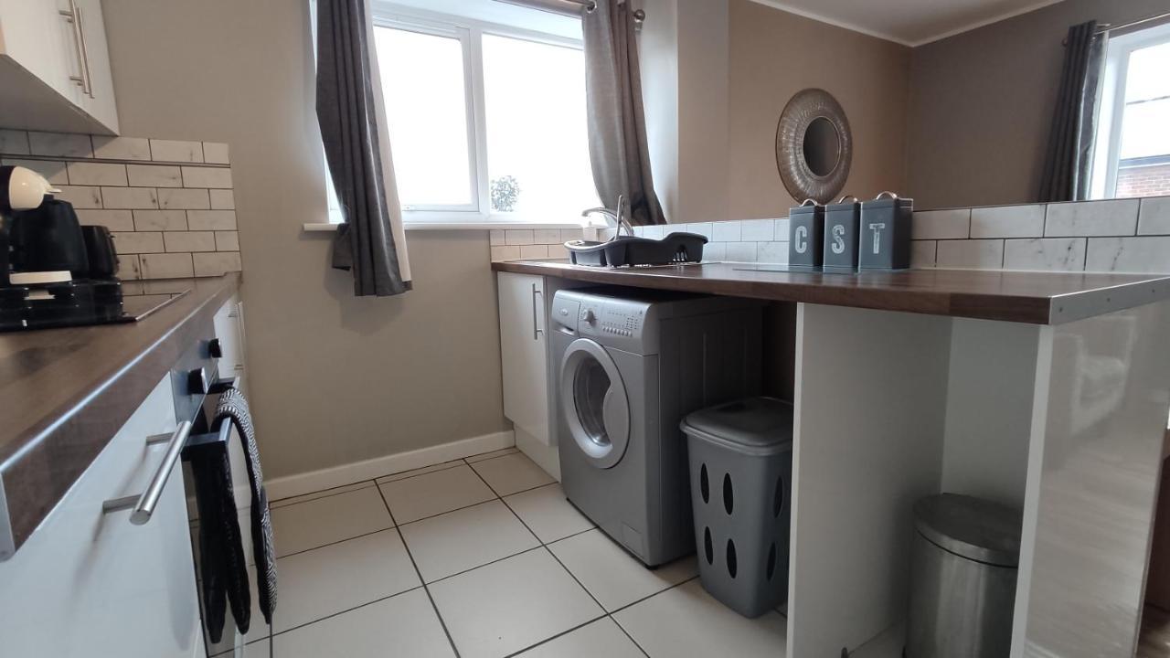 Modern 1-Bed Flat In Wigan Apartment Luaran gambar