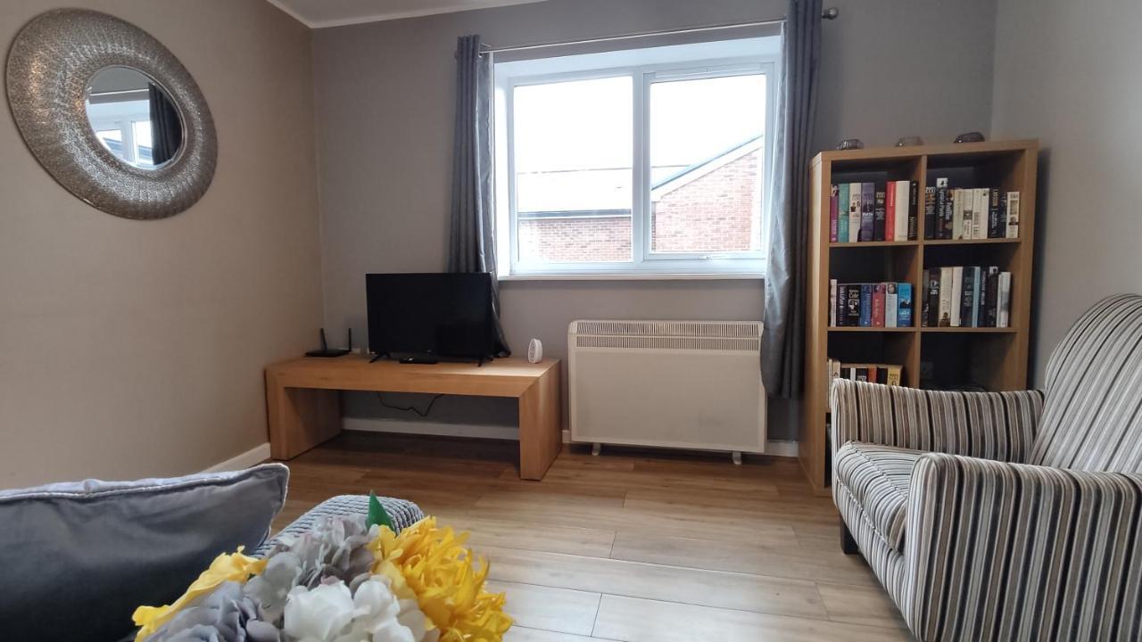 Modern 1-Bed Flat In Wigan Apartment Luaran gambar