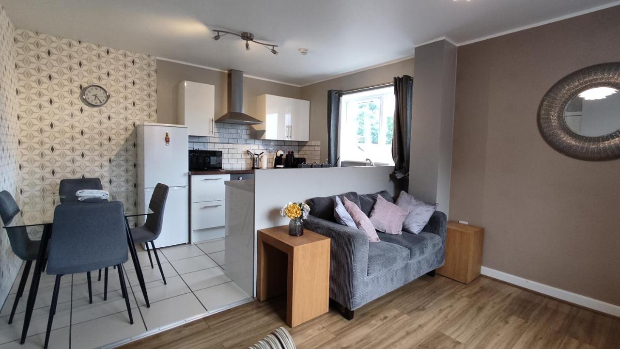Modern 1-Bed Flat In Wigan Apartment Luaran gambar